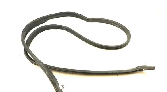 BMW Z4 E89 Loading door rubber seal (on body) 7263080 51767263080 7191264