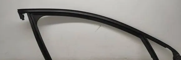 Peugeot 208 II Rubber seal front door window/glass 9823226580
