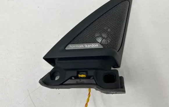 BMW 2 G42 Front door high frequency speaker 9474660 10092022