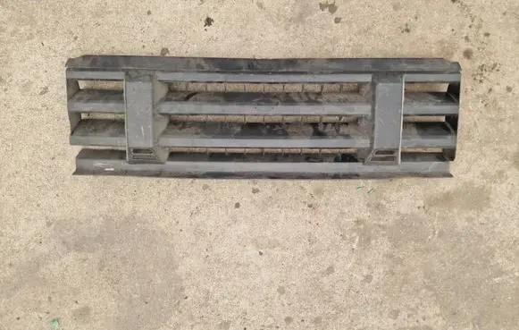 Land Rover Discovery Front grill