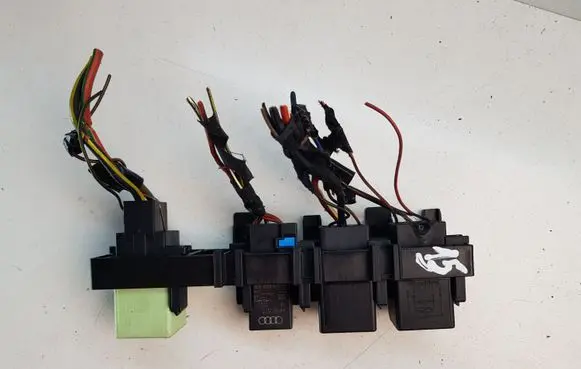 Volkswagen PASSAT B7 Fuse module 7N0937503A