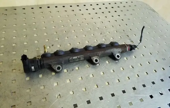 Nissan Qashqai Fuel main line pipe 0445214155 0281002800 0281002840