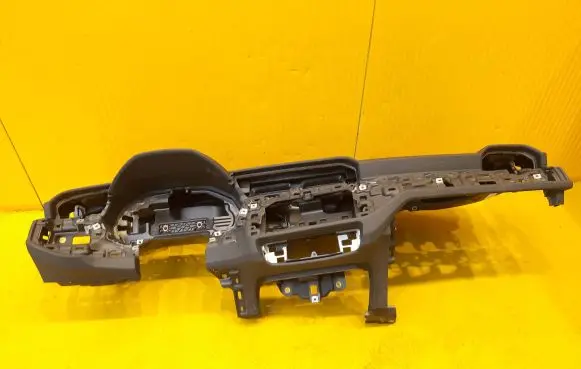 Audi Q3 F3 Dashboard 83B858041