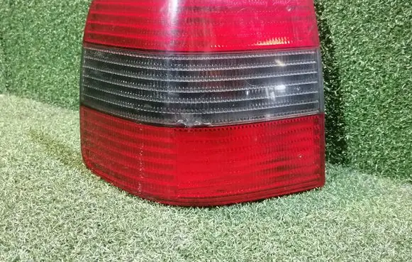Volkswagen PASSAT B4 Rear/tail lights 3A5945111B