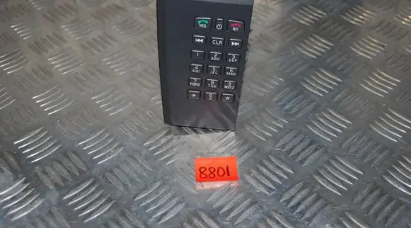 Volvo V70 Phone keyboard 8633582