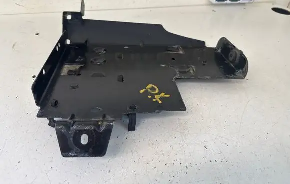 Opel Vivaro Engine control unit holder 8200280362B 5011 93852987