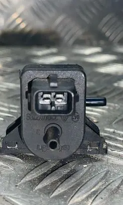 Renault Scenic I Turbo solenoid valve 7700113703