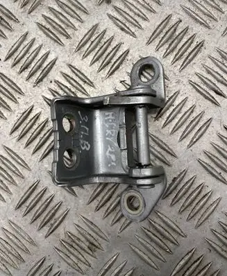 Honda CR-V Rear door upper hinge wwrr