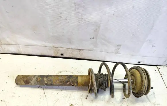 BMW 5 E39 Front shock absorber with coil spring
