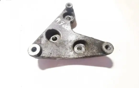 Opel Astra G Engine mounting bracket