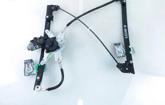 Volkswagen Polo III 6N 6N2 6NF Front door window regulator with motor 