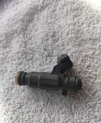 Peugeot 208 I Fuel injector 9676017480