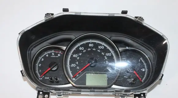 Toyota Yaris Speedometer (instrument cluster)