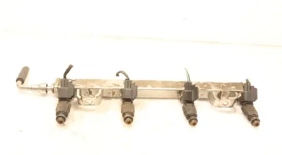 Volvo V50 Fuel main line pipe