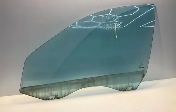 Mercedes-Benz E W211 Front door window glass four-door A2117250310 2117250310