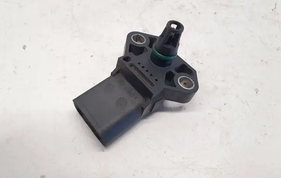 Volkswagen PASSAT B6 Air pressure sensor 038906051C 0281002401