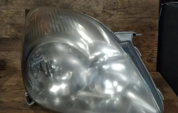 Toyota Corolla Verso E121 Headlight/headlamp