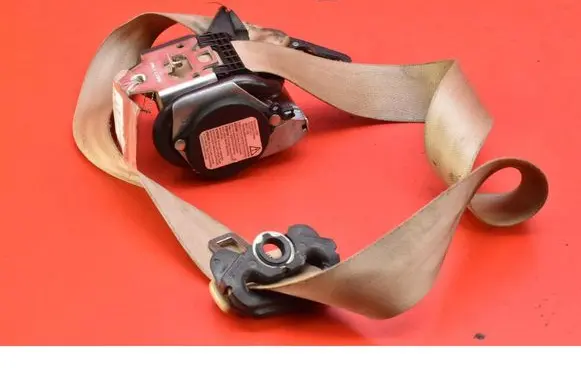 Volkswagen Touareg I Front seatbelt 7L0857705H