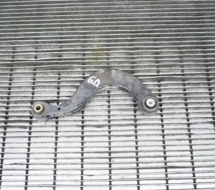 Volkswagen PASSAT B8 Rear upper control arm/wishbone