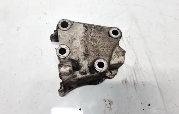 Peugeot 307 Engine mounting bracket 9628311880