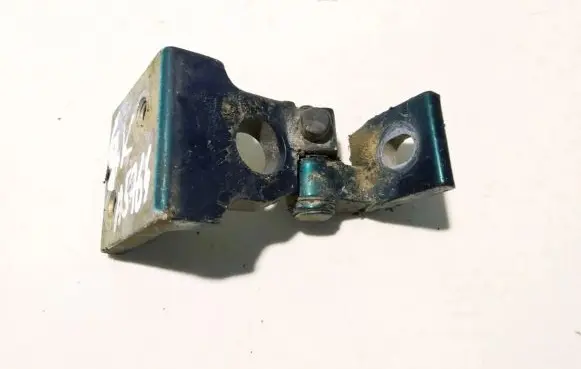 Audi A4 S4 B5 8D Rear door lower hinge 8d0833401