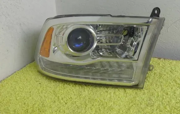 Dodge RAM 1500 DS Headlight/headlamp 50693B
