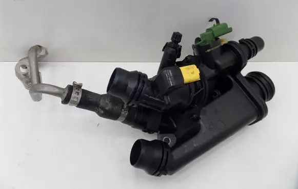 Peugeot 3008 II Thermostat/thermostat housing 9827818480 112174