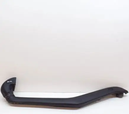 Jeep Grand Cherokee (WK) Air intake duct part
