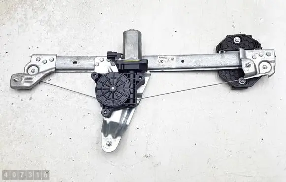 Renault Sandero I Rear door window regulator with motor 827211031r