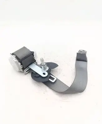 Toyota Highlander XU70 Rear seatbelt v070761 v070701