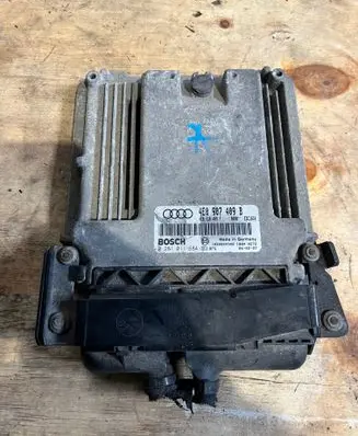 Audi A8 S8 D3 4E Engine control unit/module 4E0907409B 0281011684 1039S04342