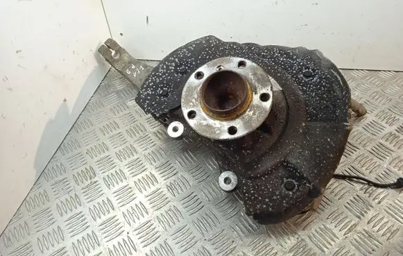 BMW 5 F10 F11 Front wheel hub