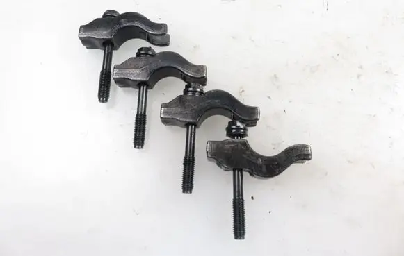 Opel Astra H Fuel Injector clamp holder 