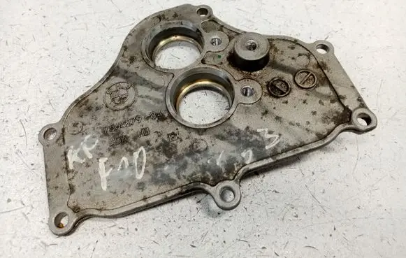 BMW 5 F10 F11 Other cylinder head part 7566279 11127566279