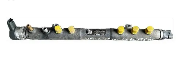 Volvo XC90 Fuel main line pipe 0445215023 31259011