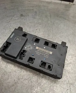Mercedes-Benz CLK A209 C209 Door control unit/module 2098202026 353386