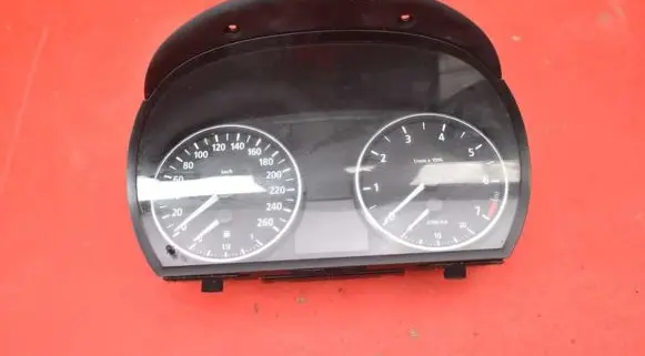 BMW X3 E83 Speedometer (instrument cluster) 9110197-04
