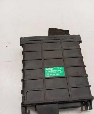 Volkswagen PASSAT B3 Engine control unit/module 811906264 0280800104