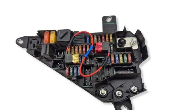 BMW 5 E60 E61 Fuse module 6906588 518811062 906588
