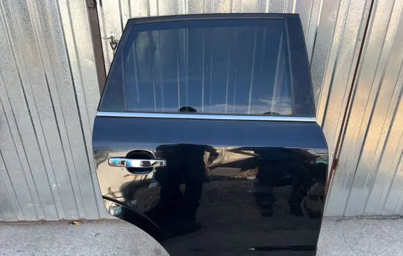 Opel Antara Rear door 
