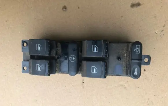 Volkswagen Golf IV Electric window control switch 1J4959857B