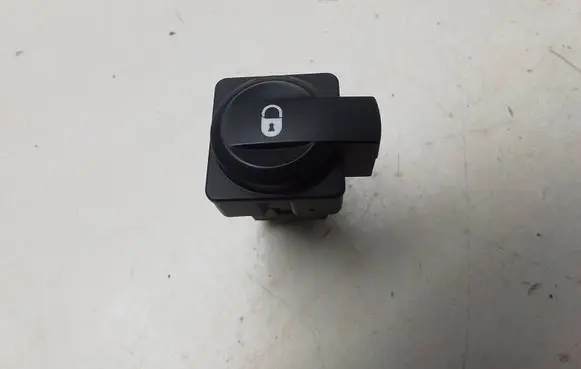 Citroen C4 I Central locking switch button 60519
