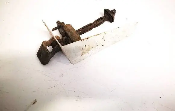 Ford Mondeo MK II Rear door check strap stopper 