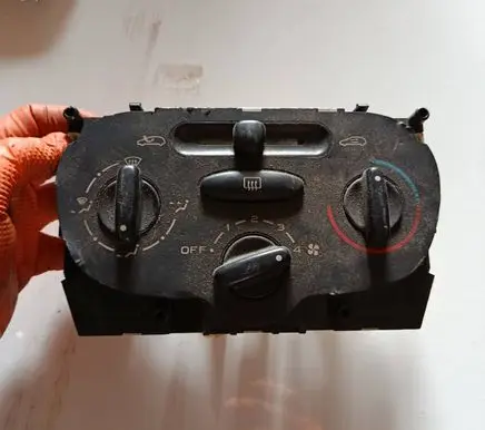 Peugeot 206 Climate control unit 64138