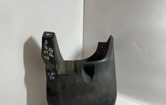 Mitsubishi L200 Front mudguard MN117446
