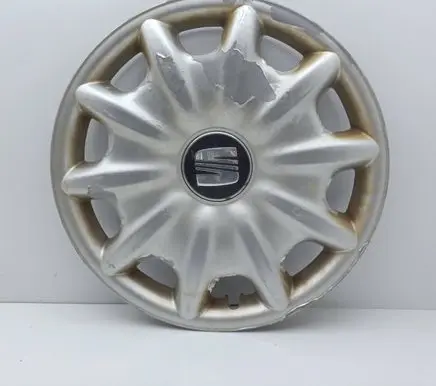 Seat Toledo II (1M) R15 wheel hub/cap/trim 1M0601147B 1M0601147BF