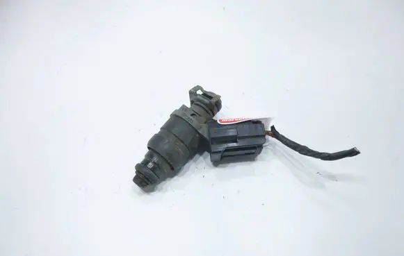 Audi A3 S3 8P Fuel injector 06A906031BT