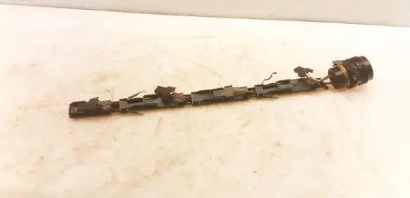 Volkswagen Touran I Fuel injector wires 038971803