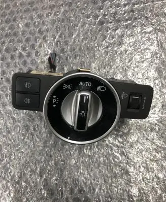 Mercedes-Benz C W204 Light switch A2049053003