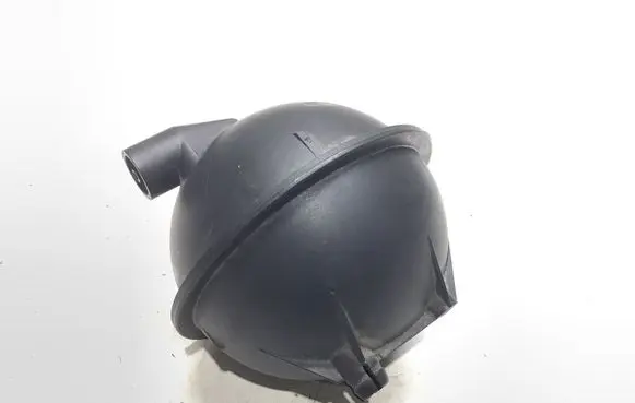 Volkswagen Caddy Vacuum air tank 7M0129808